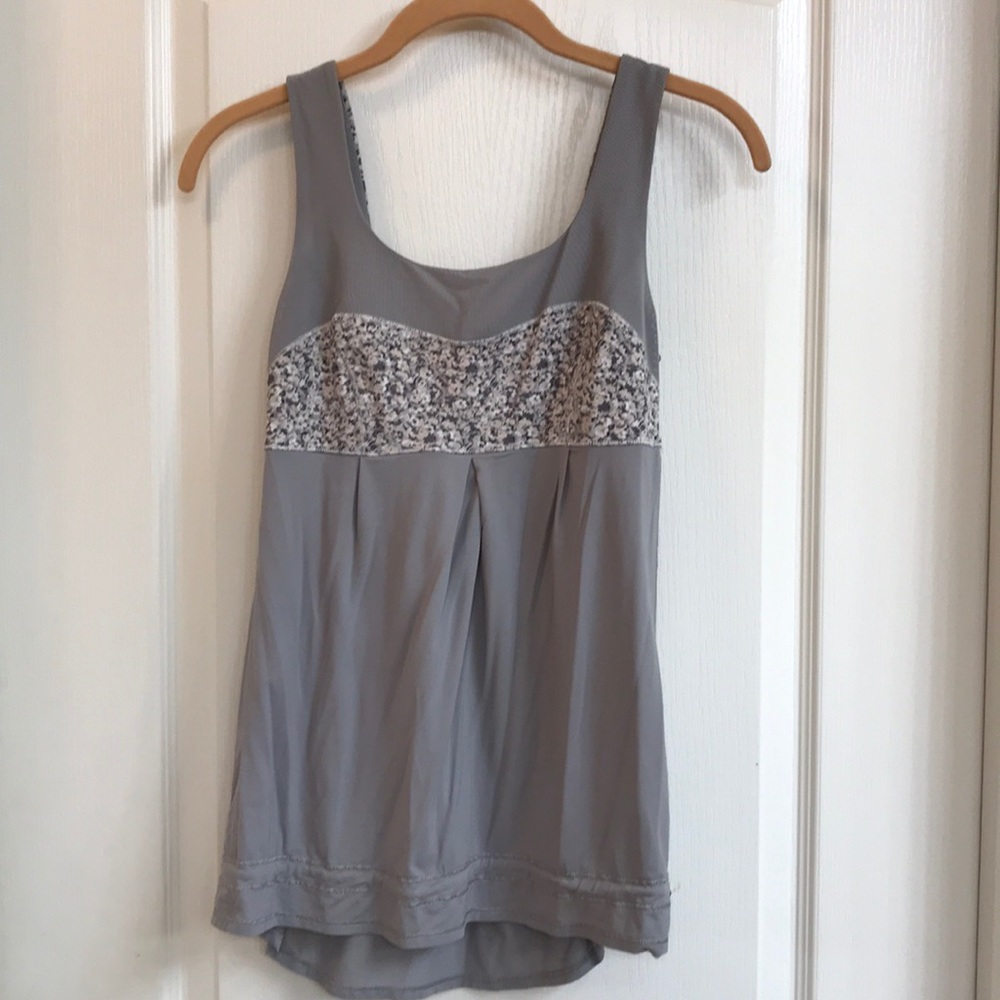 Lululemon tank top